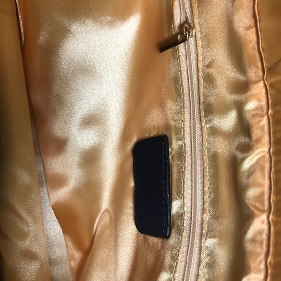 Redfox Purse - Picture 15 of 16